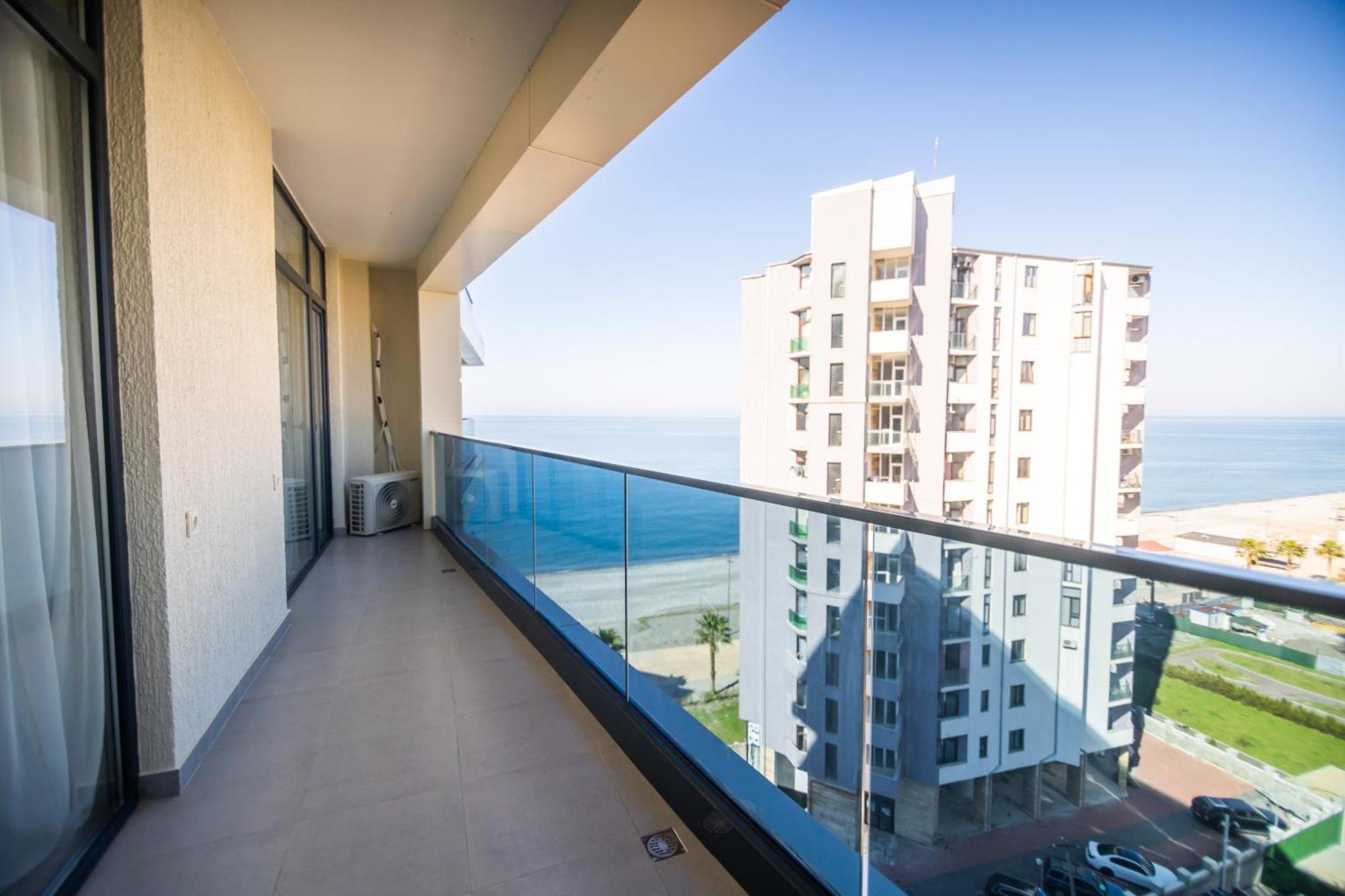 Green Side Apart Hotel Μπατούμι Εξωτερικό φωτογραφία