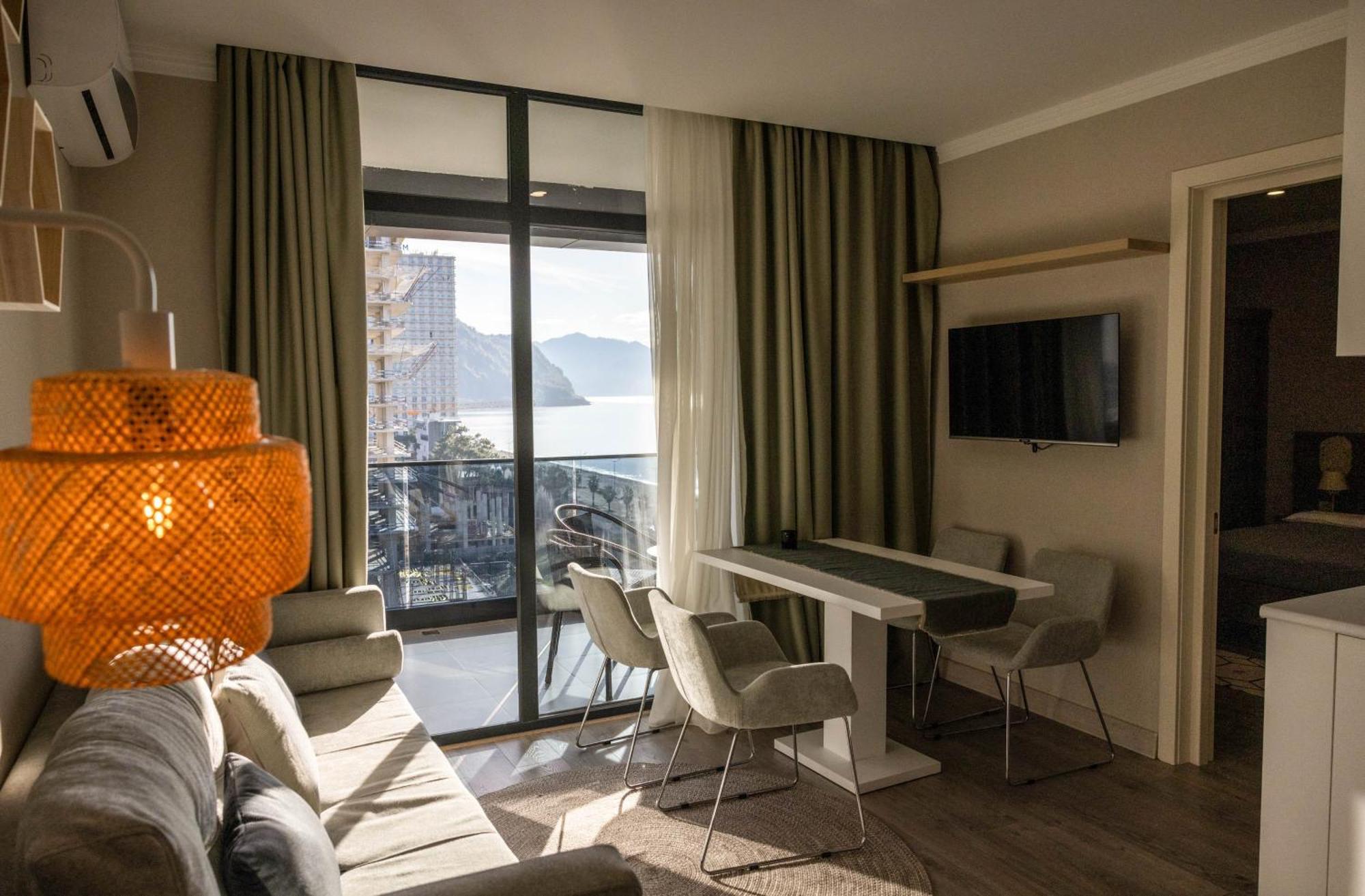 Green Side Apart Hotel Μπατούμι Εξωτερικό φωτογραφία