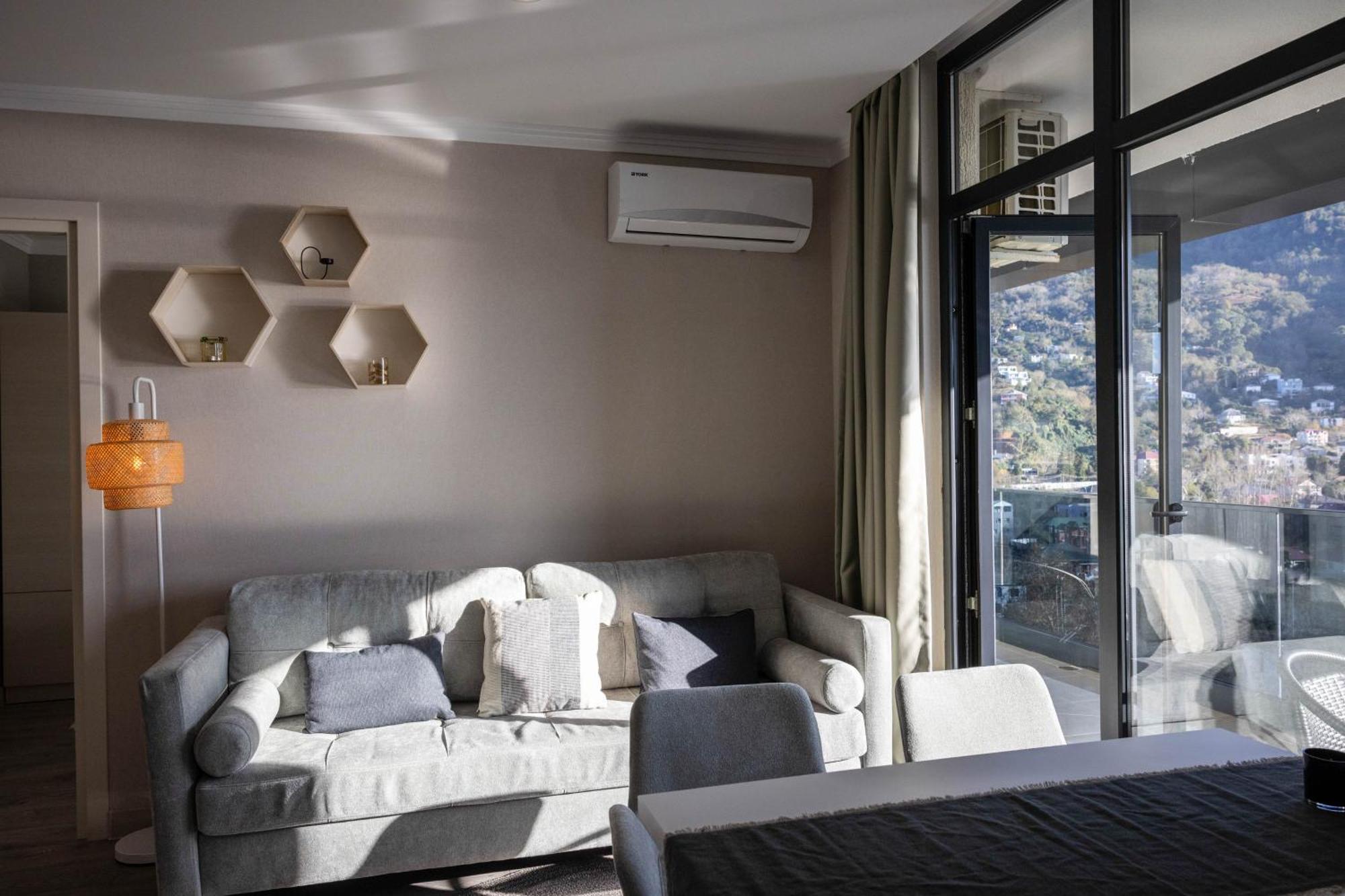 Green Side Apart Hotel Μπατούμι Εξωτερικό φωτογραφία