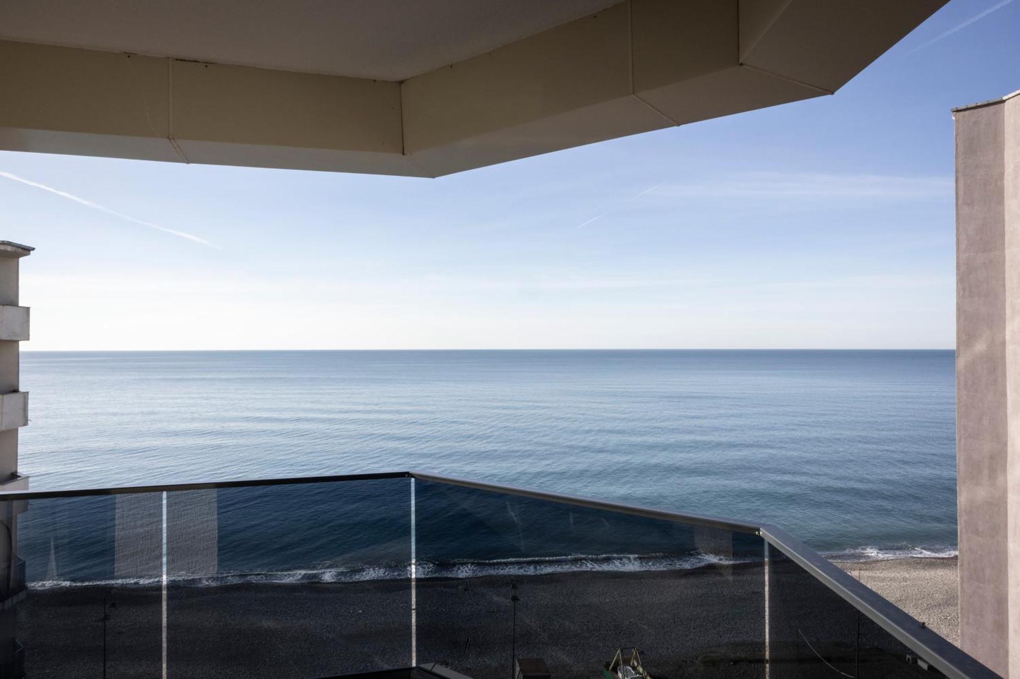 Green Side Apart Hotel Μπατούμι Εξωτερικό φωτογραφία